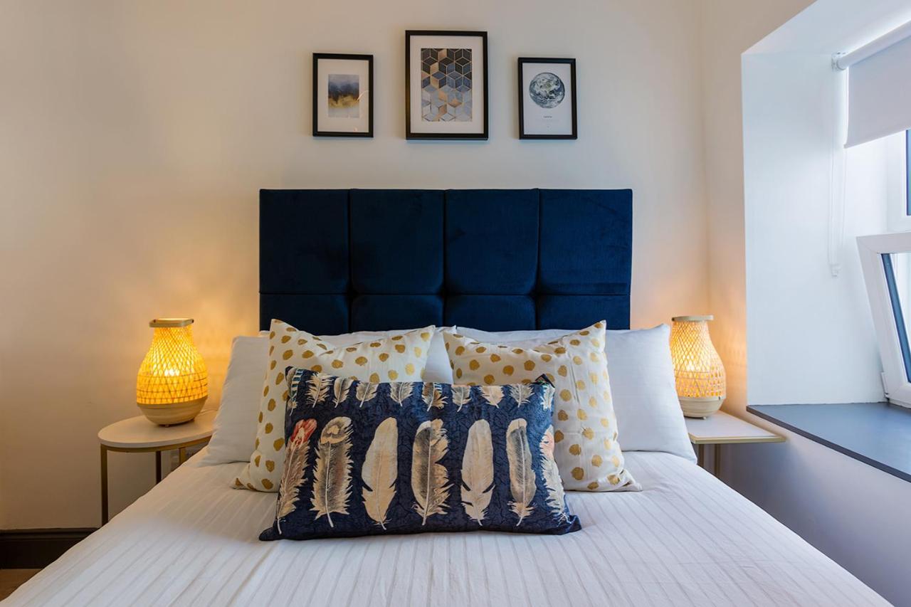 Macs Townhouse Dungarvan ดันการ์วัน ภายนอก รูปภาพ