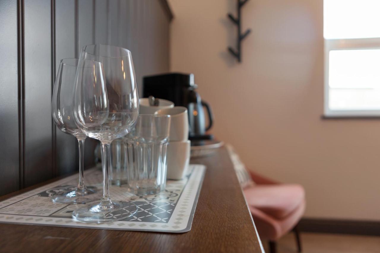Macs Townhouse Dungarvan ดันการ์วัน ภายนอก รูปภาพ