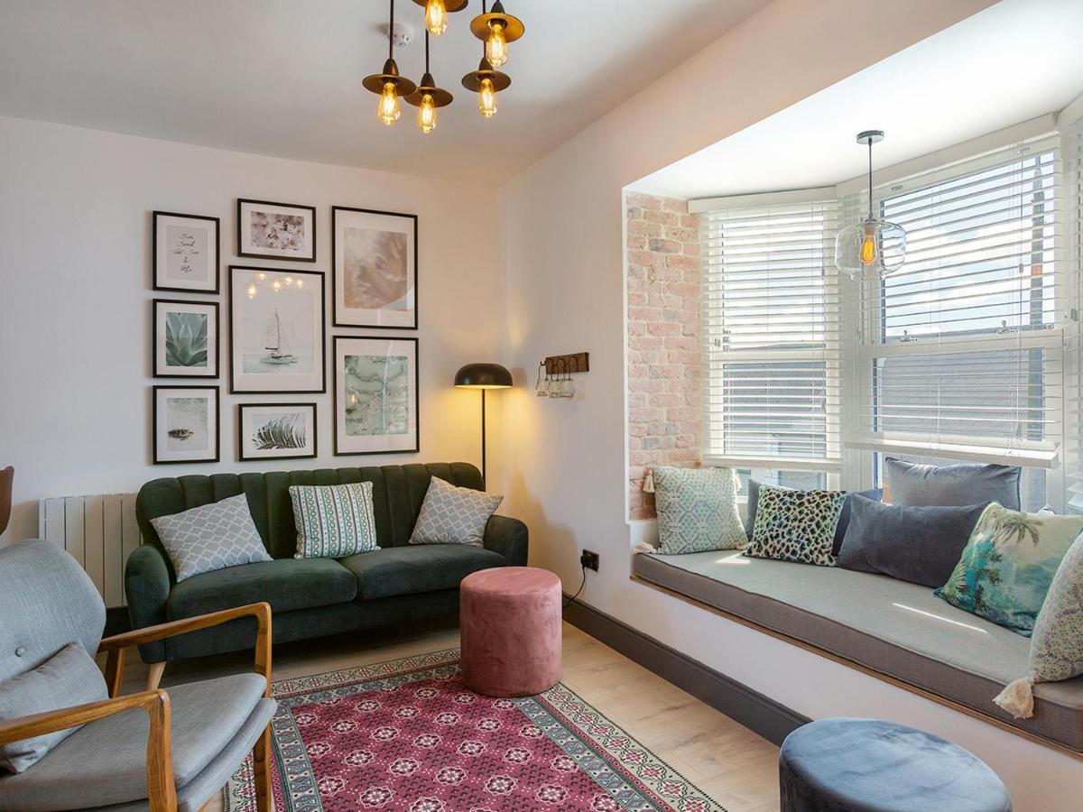 Macs Townhouse Dungarvan ดันการ์วัน ภายนอก รูปภาพ